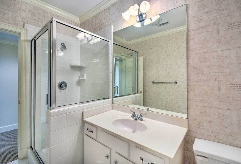 Buford Mansion W/ Pool ~ 14 Mi To Lake Lanier