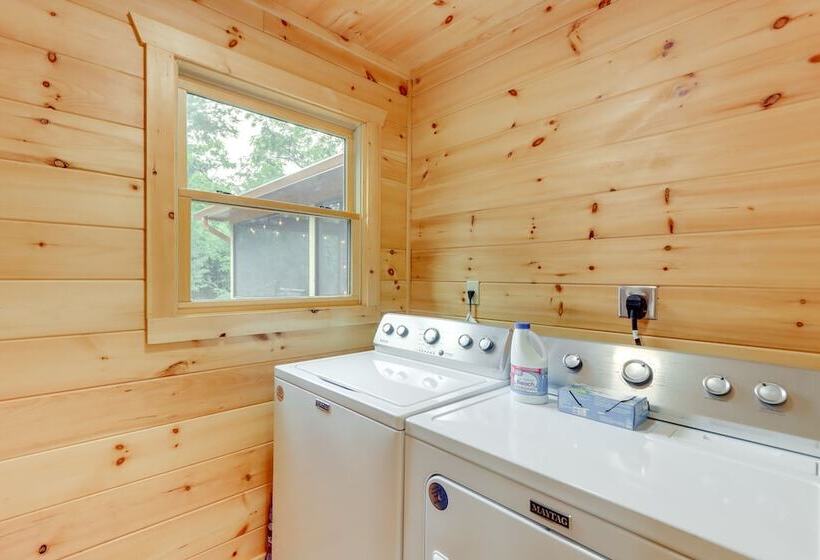 Cabin Near Blue Ridge W/ Fire Pit & Large Deck