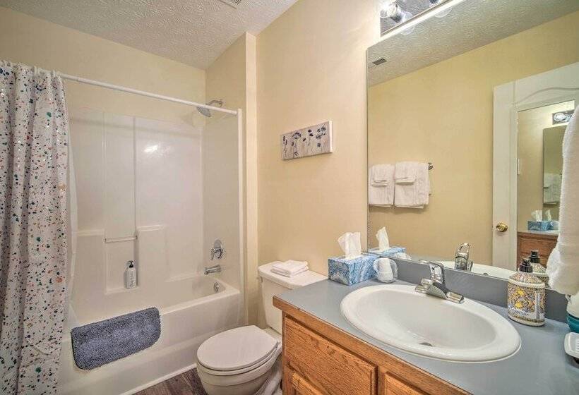 Cartersville Family Home W/ Spacious Backyard