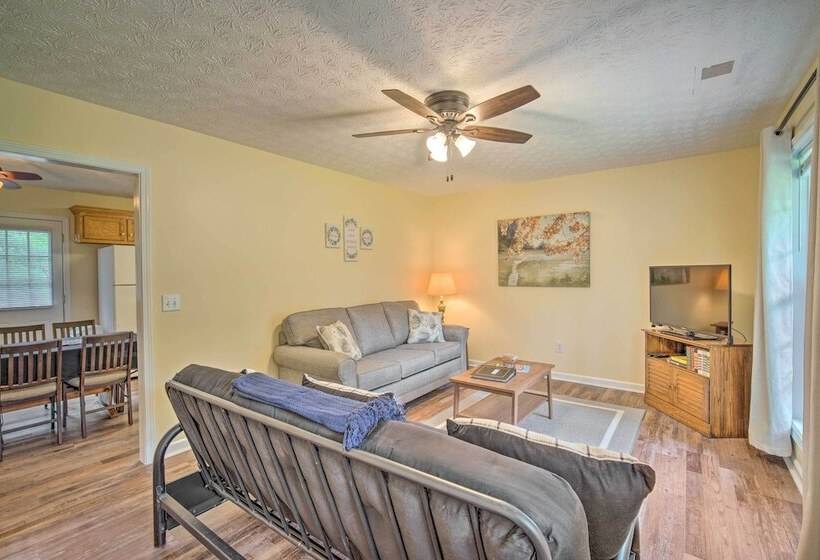 Cartersville Family Home W/ Spacious Backyard