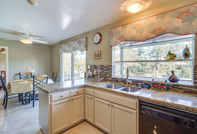 Castro Valley Home W/ Private Deck!