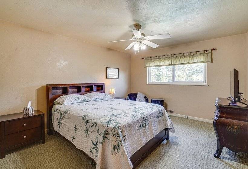 Castro Valley Home W/ Private Deck!