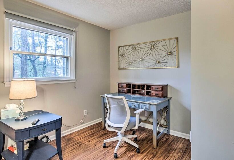 Centrally Located Martinez Home W/ Backyard!