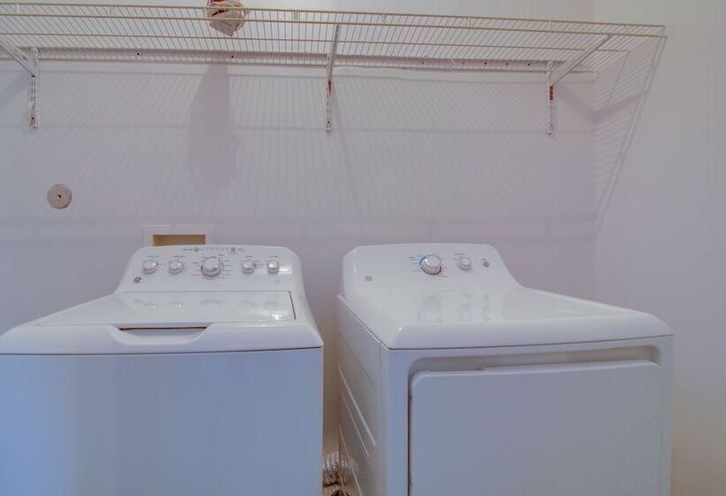 Centrally Located Memphis House: 2 Mi To Beale St!