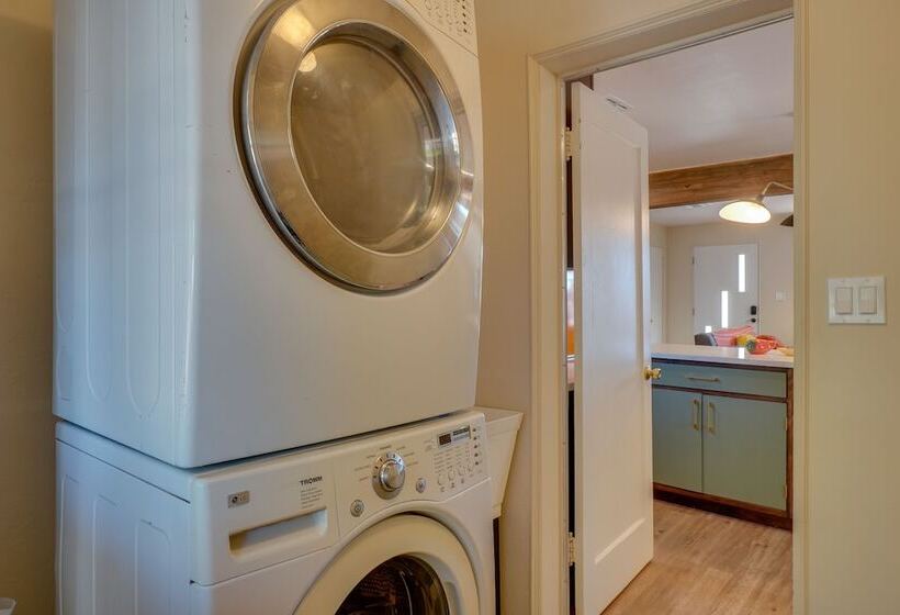 Centrally Located Tucson Home W/ Fenced In Yard!