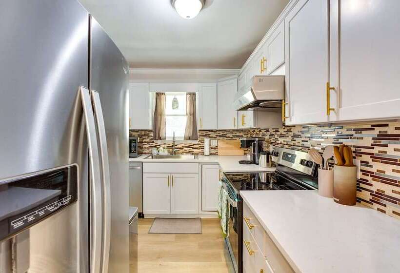 Charming Alpharetta Home W/ Spacious Yard!