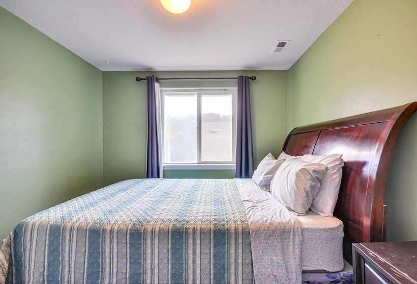 Charming Beaverton Retreat ~ 12 Mi To Downtown!