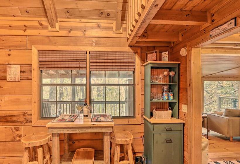 Charming Blue Ridge Cabin W/ Deck + Grill!