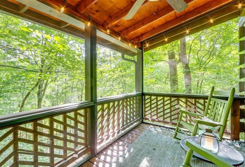 Charming Blue Ridge Cabin W/ Game Room & Hot Tub!