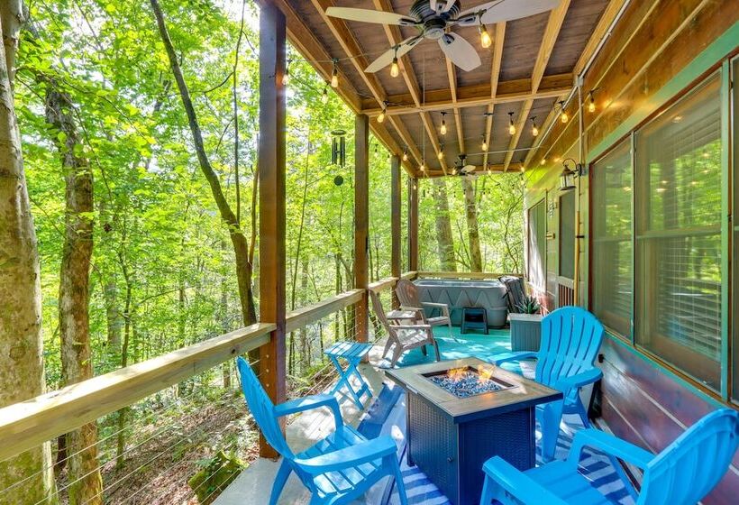 Charming Blue Ridge Cabin W/ Game Room & Hot Tub!