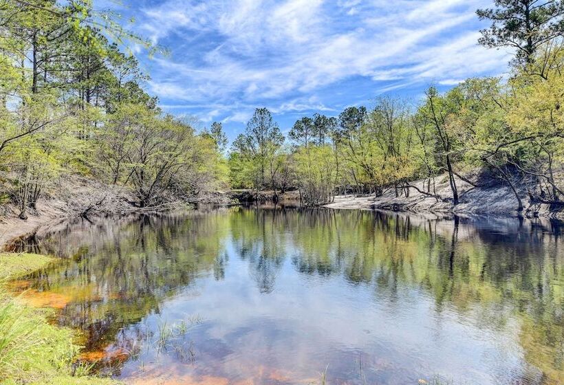 Charming Cabin W/ Decks & Fire Pit   Walk To River