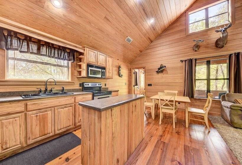 Charming Cabin W/ Decks & Fire Pit   Walk To River