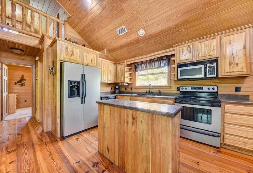 Charming Cabin W/ Decks & Fire Pit   Walk To River