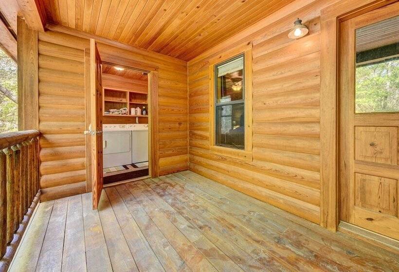 Charming Cabin W/ Decks & Fire Pit   Walk To River