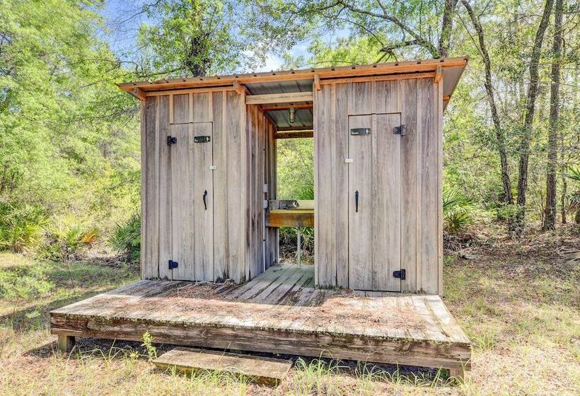 Charming Cabin W/ Decks & Fire Pit   Walk To River