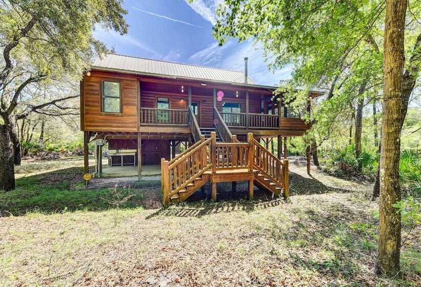 Charming Cabin W/ Decks & Fire Pit   Walk To River