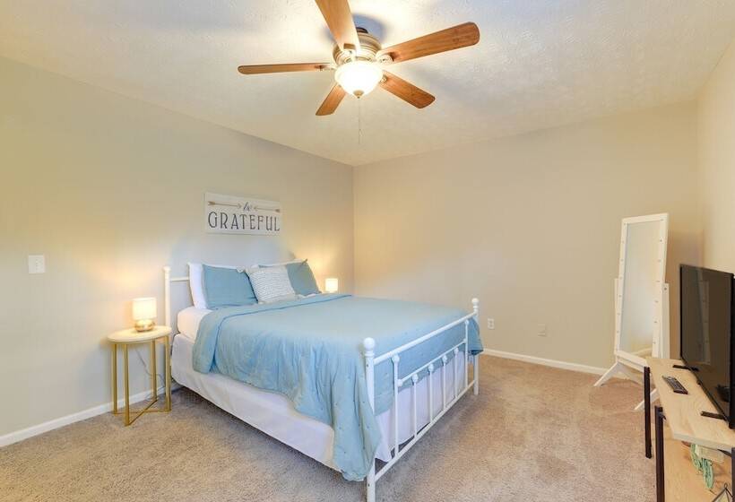 Charming Columbus Home W/ Yard 10 Mi To Dtwn!