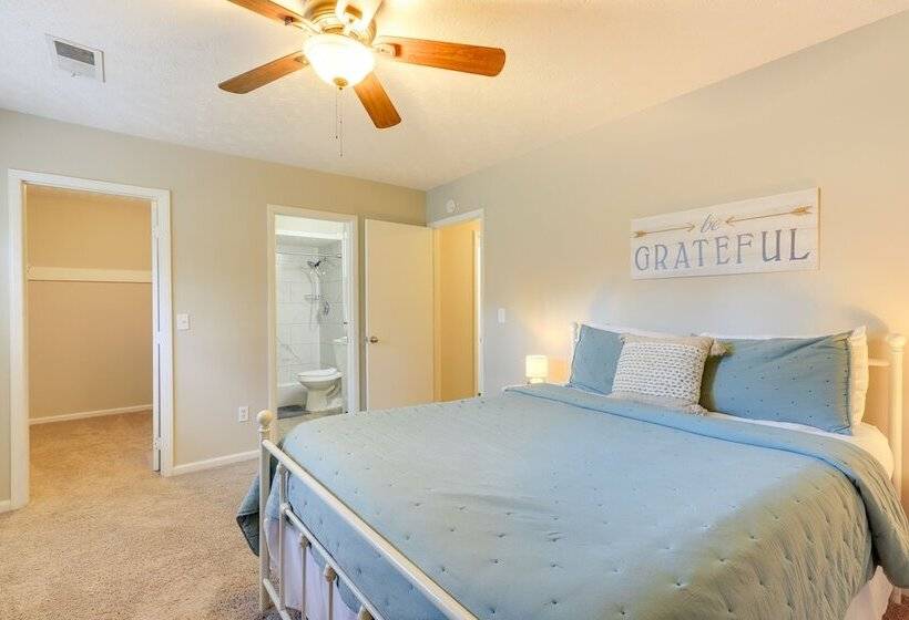 Charming Columbus Home W/ Yard 10 Mi To Dtwn!