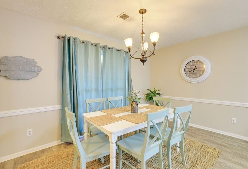 Charming Columbus Home W/ Yard   10 Mi To Dtwn!