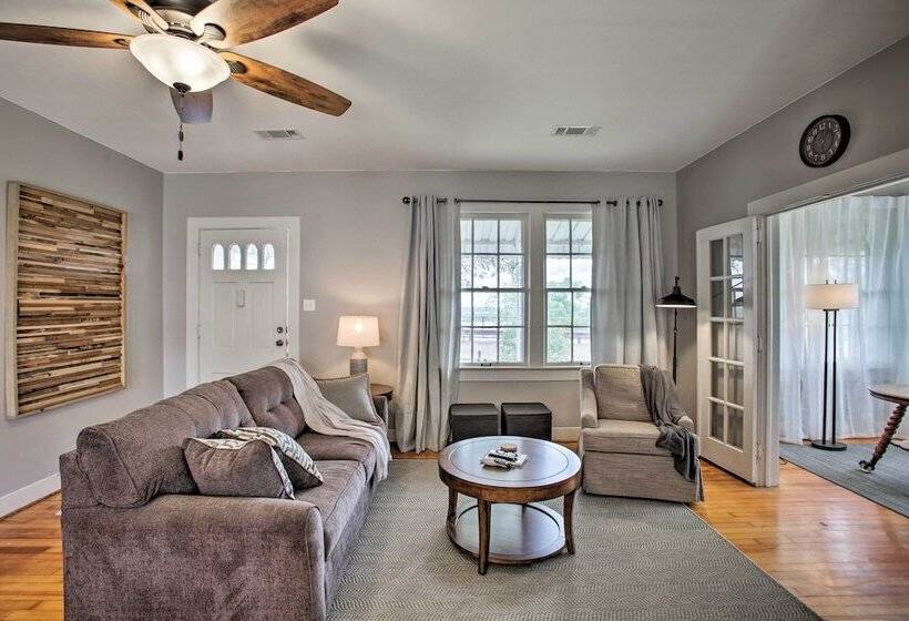 Charming Cottage W/ Mississippi River Views!