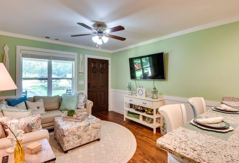 Charming Duplex: 12 Mi To Uga & Sanford Stadium!