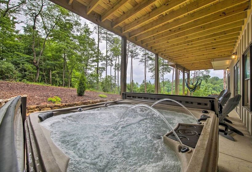 Charming Ellijay Escape: Hot Tub + Game Room