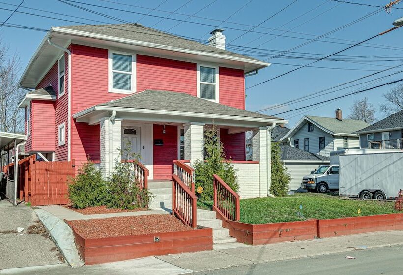 Charming Indianapolis Home Near Newfields!