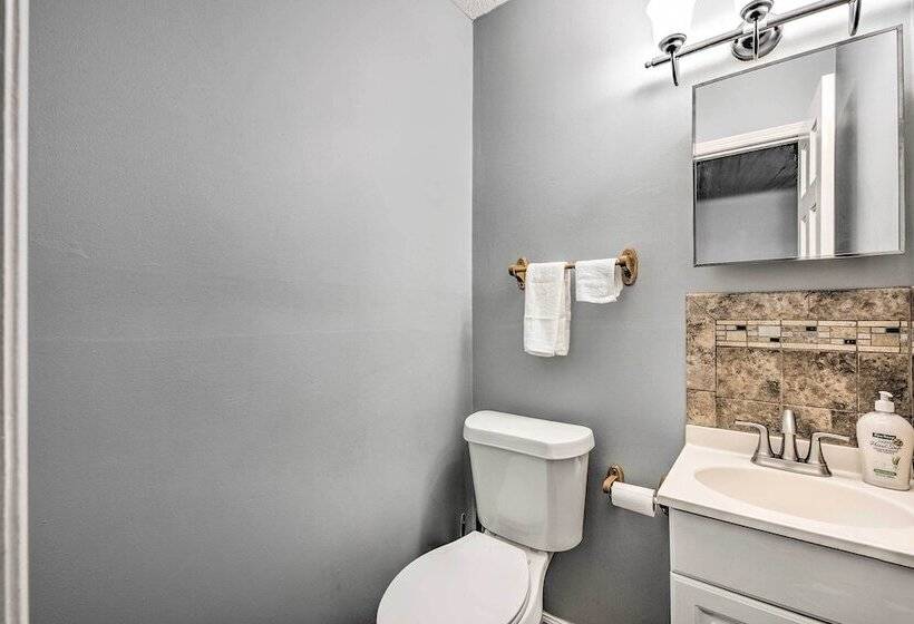 Charming Marietta Home ~ 7 Mi To Downtown!