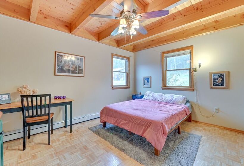 Charming New York Chalet W/ Hot Tub & Game Room!
