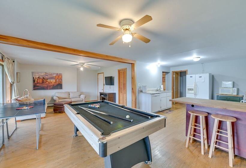 Charming New York Chalet W/ Hot Tub & Game Room!