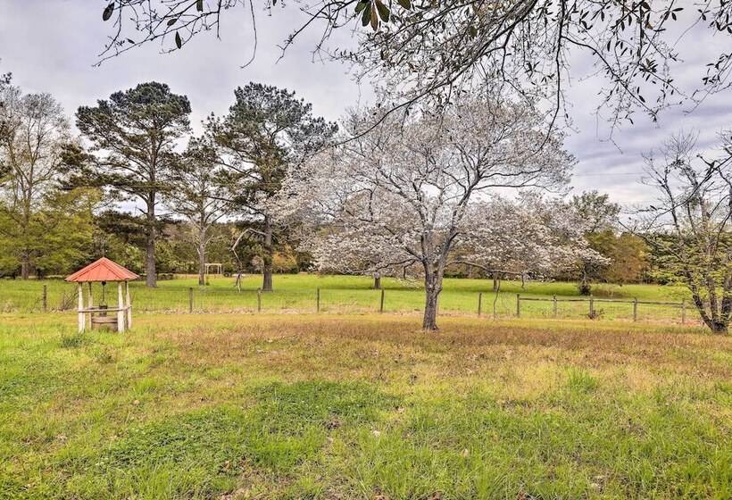 Charming Retreat On 80 Acre Willow Rock Ranch!