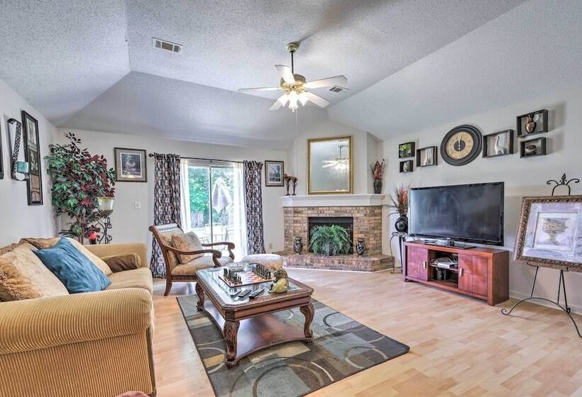 Charming Stockbridge Home: 23 Mi To Atlanta!