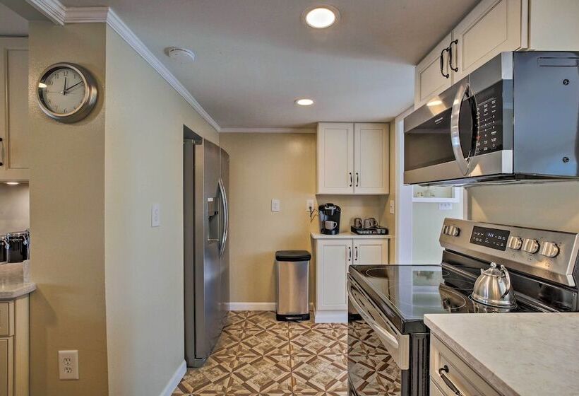 Cheery Cottage W/ Yard < 1 Mile To Marietta Square