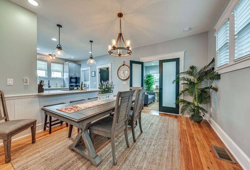 Chic Jacksonville Getaway, Walk To River & Parks!