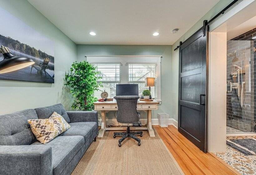 Chic Jacksonville Getaway, Walk To River & Parks!