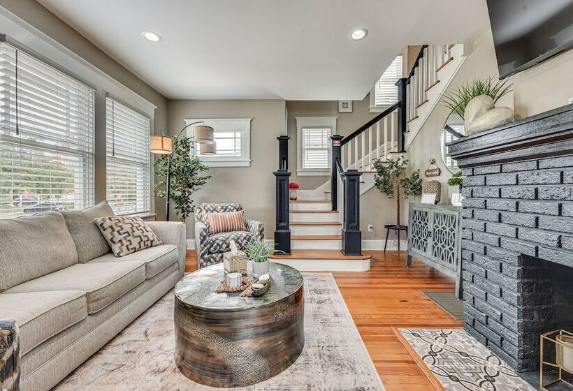 Chic Jacksonville Getaway, Walk To River & Parks!