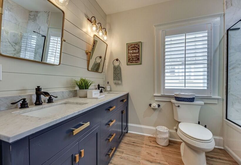 Chic Jacksonville Getaway, Walk To River & Parks!