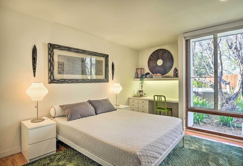 Chic Mid Century La Home W/ Hot Tub & Office