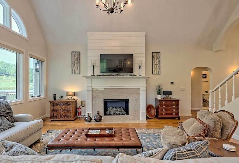 Chic Sky Valley Resort Home On Golf Course!