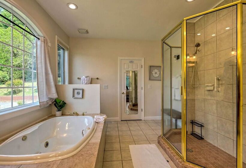 Chic Sky Valley Resort Home On Golf Course!