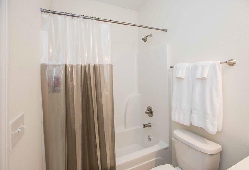 Chic Thomasville Home: Walk To Downtown!