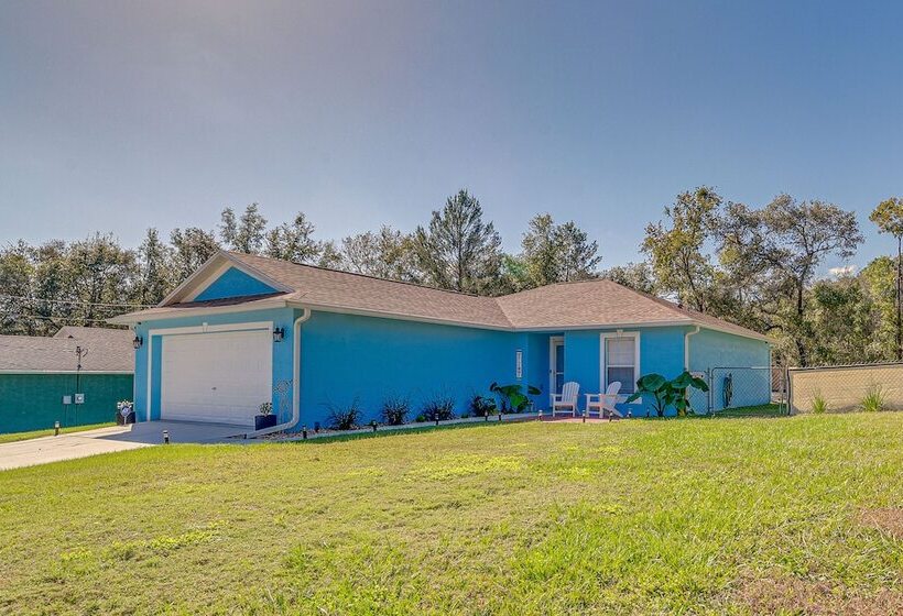 Citrus Springs Retreat W/ Grill & Screened Porch!