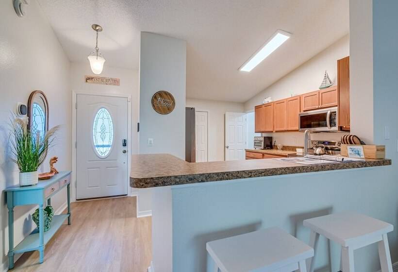 Citrus Springs Retreat W/ Grill & Screened Porch!