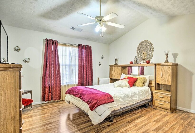 Classic Lithonia Home   Near Golf & Stone Mtn