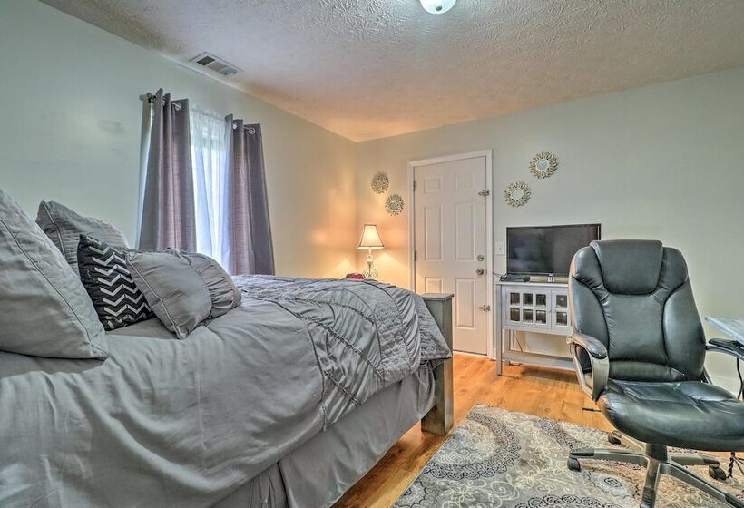 Classic Southern Family Home 6 Mi To Atlanta!