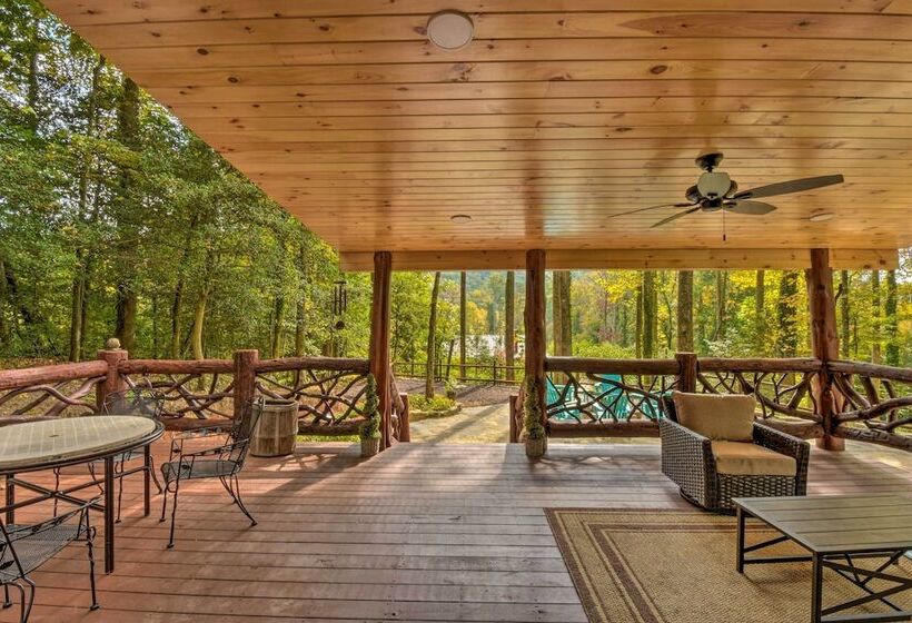 Clayton Retreat W/ Spacious Deck & Mtn Views!