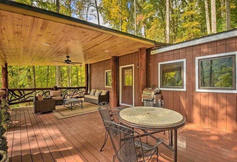 Clayton Retreat W/ Spacious Deck & Mtn Views!