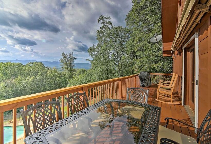 Pool, Hot Tub & Mountain Views: Cleveland Cabin