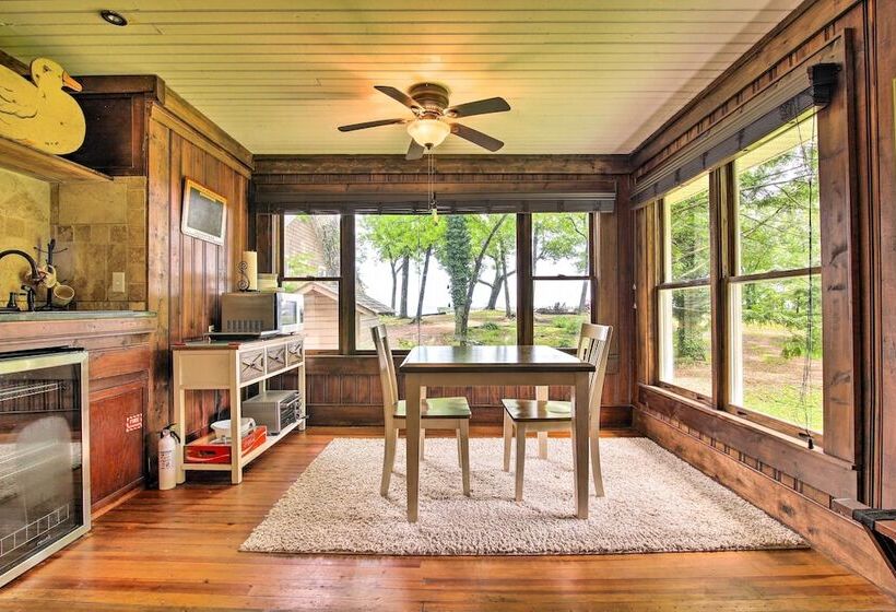 Cloudland Retreat W/ Mountain & Valley Views!