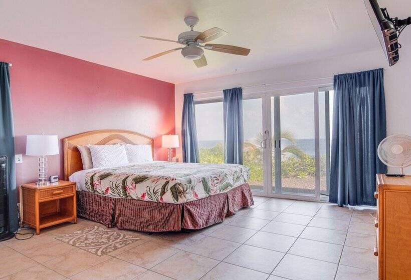 Coastal Keaau Home: Ocean & Sunrise Views, Pool